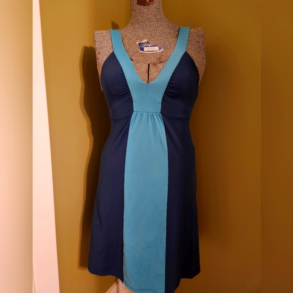 PATAGONIA STRETCH DRESS SIZE XS TWO TONED BLUE